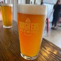 Photo taken at Burgh&amp;#39;ers Brewing Zelienople by Timofee O. on 7/3/2021