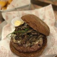 9/6/2017에 Ariane C.님이 Beef Burger &amp;amp; Beer에서 찍은 사진