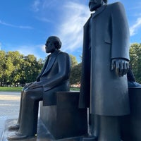 Photo taken at Marx-Engels-Denkmal by Thorsten D. on 9/17/2022