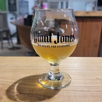 Photo taken at Giant Jones Brewing Company by Adam S. on 2/11/2023