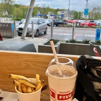 Photo taken at Five Guys by Dr S. on 4/22/2024