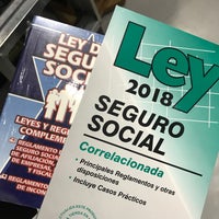Photo taken at Librería Porrúa by Luis Arturo S. on 11/5/2018