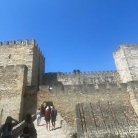 Photo taken at São Jorge Castle by Basim Al-Bassam on 4/18/2024