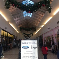 Das Foto wurde bei Cache Valley Mall von Scott H. am 12/8/2018 aufgenommen