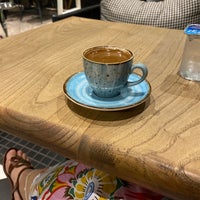 8/7/2022 tarihinde Toofey A.ziyaretçi tarafından Beşiktaş Kahvesi Hookah Lounge'de çekilen fotoğraf