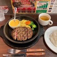 Photo taken at Ikinari Steak by 徹 小. on 3/31/2021