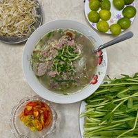 Photo taken at Phở Hòa Pasteur by Natzang K. on 7/12/2023