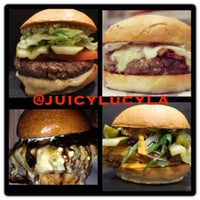 รูปภาพถ่ายที่ Juicy Lucy โดย Juicy Lucy เมื่อ 5/13/2013
