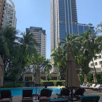 Photo taken at Swimming Pool @ Anantara Siam Hotel by Sultan 🌟 on 12/7/2019