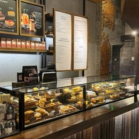 Foto tomada en Starbucks Reserve  por Fahad el 1/14/2024