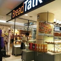 Photo taken at BreadTalk by Ikhwanul H. on 10/22/2017