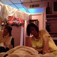 Photo taken at Foot Heaven - Foot Reflexology Acupressure by Rina on 5/18/2014
