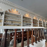 Photo taken at Stabler-Leadbeater Apothecary Museum by 千尋 前. on 8/29/2021