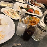 Das Foto wurde bei Kanatçı Ağa Restaurant von Halil I. am 11/4/2022 aufgenommen