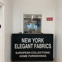 Foto scattata a New York Elegant Fabrics da Eva W. il 6/24/2021