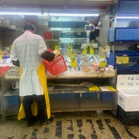 Photo taken at Hong Kong Supermarket 香港超級市場 by Eva W. on 9/17/2023