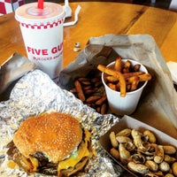 Photo taken at Five Guys by Tomás C. on 7/25/2015