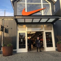 delicaat artillerie Wolkenkrabber Nike Factory Store - 3 tips from 563 visitors