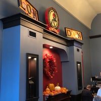 Photo taken at Union Jack Pub &amp;amp; Restaurant by Jon S. on 10/30/2021