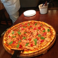 6/8/2013にSvetSekretがTrattoria Chili Pizzaで撮った写真