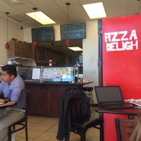2/7/2016 tarihinde Shawna D.ziyaretçi tarafından Pizza Delight'de çekilen fotoğraf