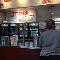 10/26/2016 tarihinde Shawna D.ziyaretçi tarafından Hat Creek Burger Co.'de çekilen fotoğraf