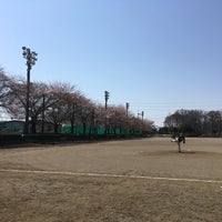 Photo taken at 三芳町立総合運動公園 by ヤシ丸 on 3/25/2018
