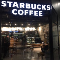Photo taken at Starbucks by Elo K. on 1/7/2017