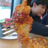 Photo taken at Domino&amp;#39;s Pizza by supawadee r. on 5/2/2022