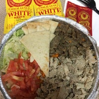 Photo taken at The Halal Guys by Athir A. on 8/10/2017