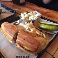 10/2/2016 tarihinde Evan B.ziyaretçi tarafından Bunk Sandwiches'de çekilen fotoğraf