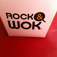 รูปภาพถ่ายที่ Rock &amp;amp; Wok โดย Alekzz H. เมื่อ 8/22/2013