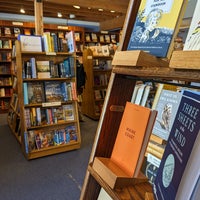 Photo taken at Owl And Turtle Bookshop by Stello C. on 8/11/2023