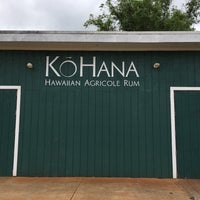 4/17/2018에 AlohaKarina 🌺🌈🏝님이 Manulele Distillers, LLC에서 찍은 사진