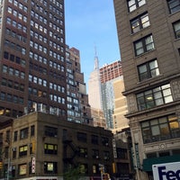 7/9/2015에 Cesar A.님이 Real Estate Education Center (REEDC) - Manhattan에서 찍은 사진