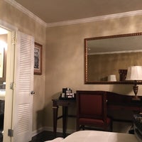 Foto diambil di Hotel Mazarin oleh Bill L. pada 9/1/2019