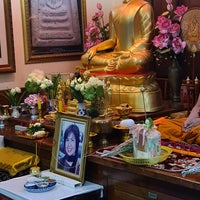 Photo taken at Wat Siri Kamalawat (Wat Mai Sena) by Nut N. on 9/20/2020