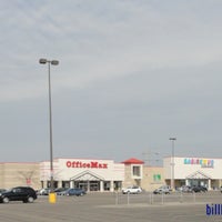 Photo taken at OfficeMax - CLOSED by Tom O. on 1/12/2020