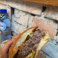 Photo taken at Burger Zaken by 🕯 on 8/3/2019