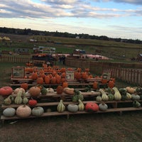 Photo taken at Summers Farm by Sin@n on 10/14/2015