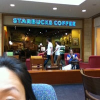 Photo taken at Starbucks by Anna Lee 🦄 on 4/29/2013
