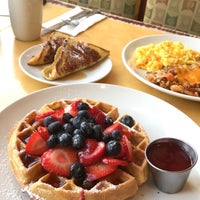 6/27/2019 tarihinde Razan ❤️ziyaretçi tarafından Eggsperience Breakfast &amp;amp; Lunch - Park Ridge'de çekilen fotoğraf