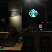 Photo taken at Starbucks by محمــدٌ | 🇸🇦👷🏻‍♂️🪐✨ on 5/31/2019