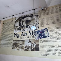 Photo taken at Ng Ah Sio Pork Ribs Soup Eating House by Wayne M. on 12/4/2022