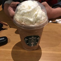 Photo taken at Starbucks by Wei Che T. on 3/29/2019
