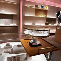 Photo taken at Louis Vuitton by MBS on 8/6/2023