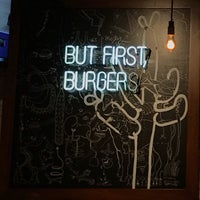 Foto scattata a 5 Napkin Burger da Stalion S. il 1/28/2020