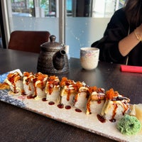 Foto diambil di Sushi Waka oleh Sh pada 6/5/2023