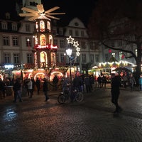 Photo taken at Weihnachtsmarkt Koblenz by Heinz M. on 11/30/2016