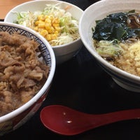 Photo taken at Yoshinoya by Shin〜comeback on 4/1/2019